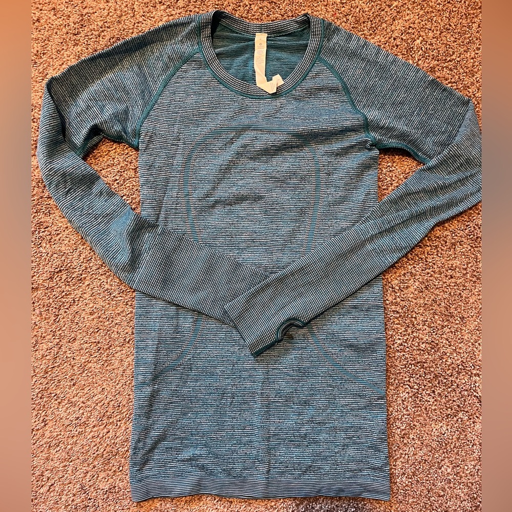 Lululemon Swiftly Long Sleeve sz 4